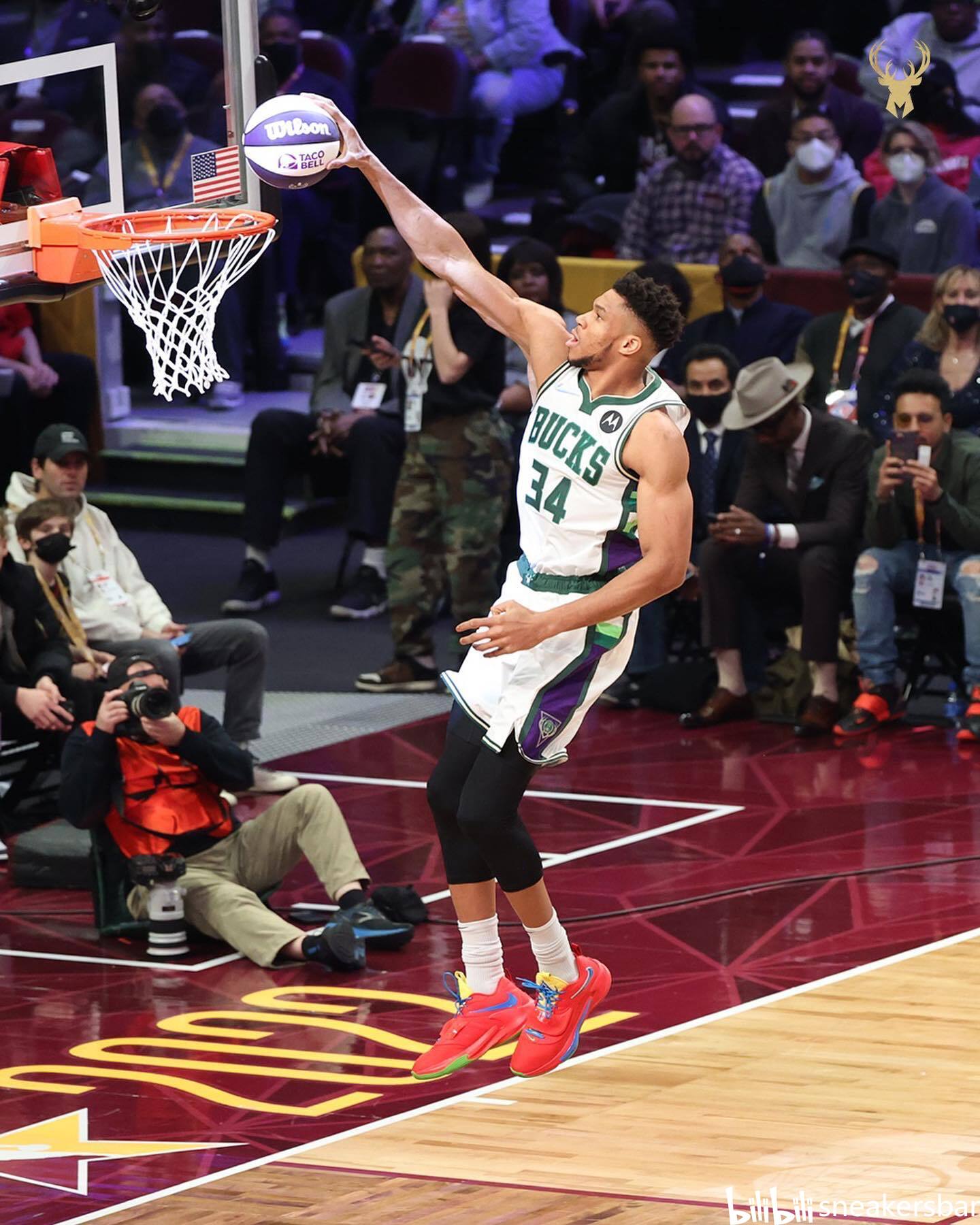 记者：19岁巴西前锋艾莉森渴望加盟维拉，后者报价超1000万镑